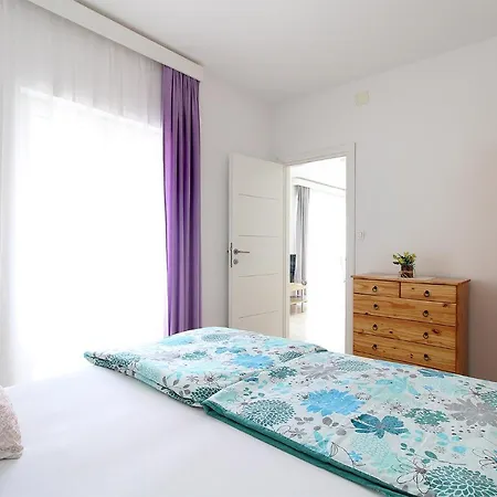 Miro 2185 Апартаменты