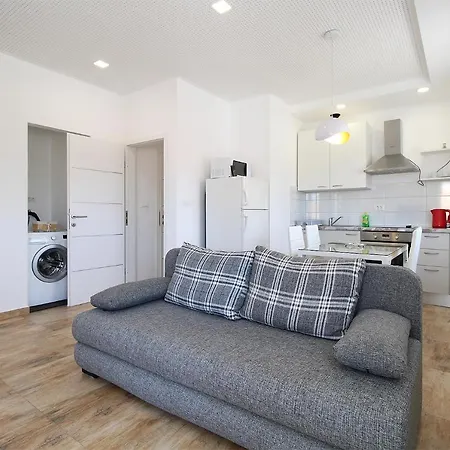 Miro 2185 Apartment Pula