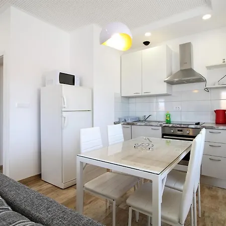 Apartmán Miro 2185 *